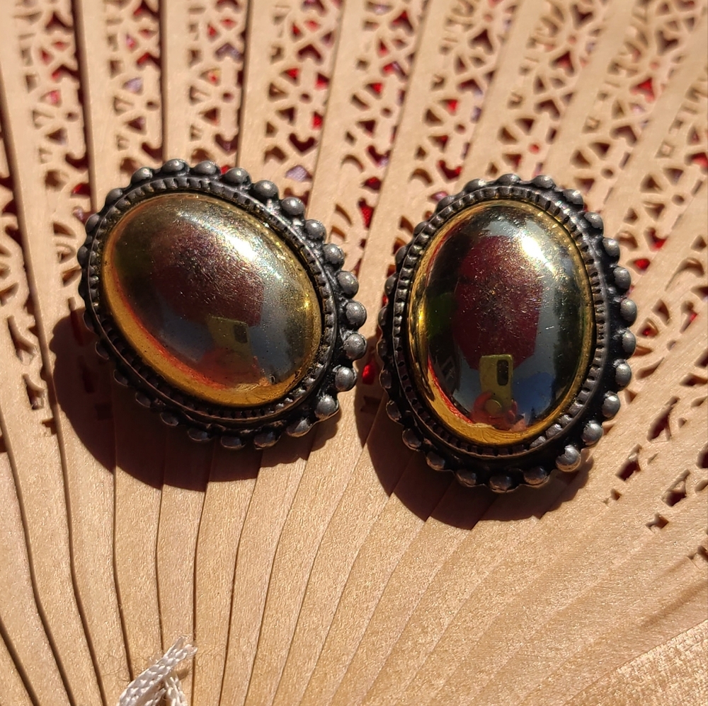 Elegant Women's Earrings Very Old Antique.